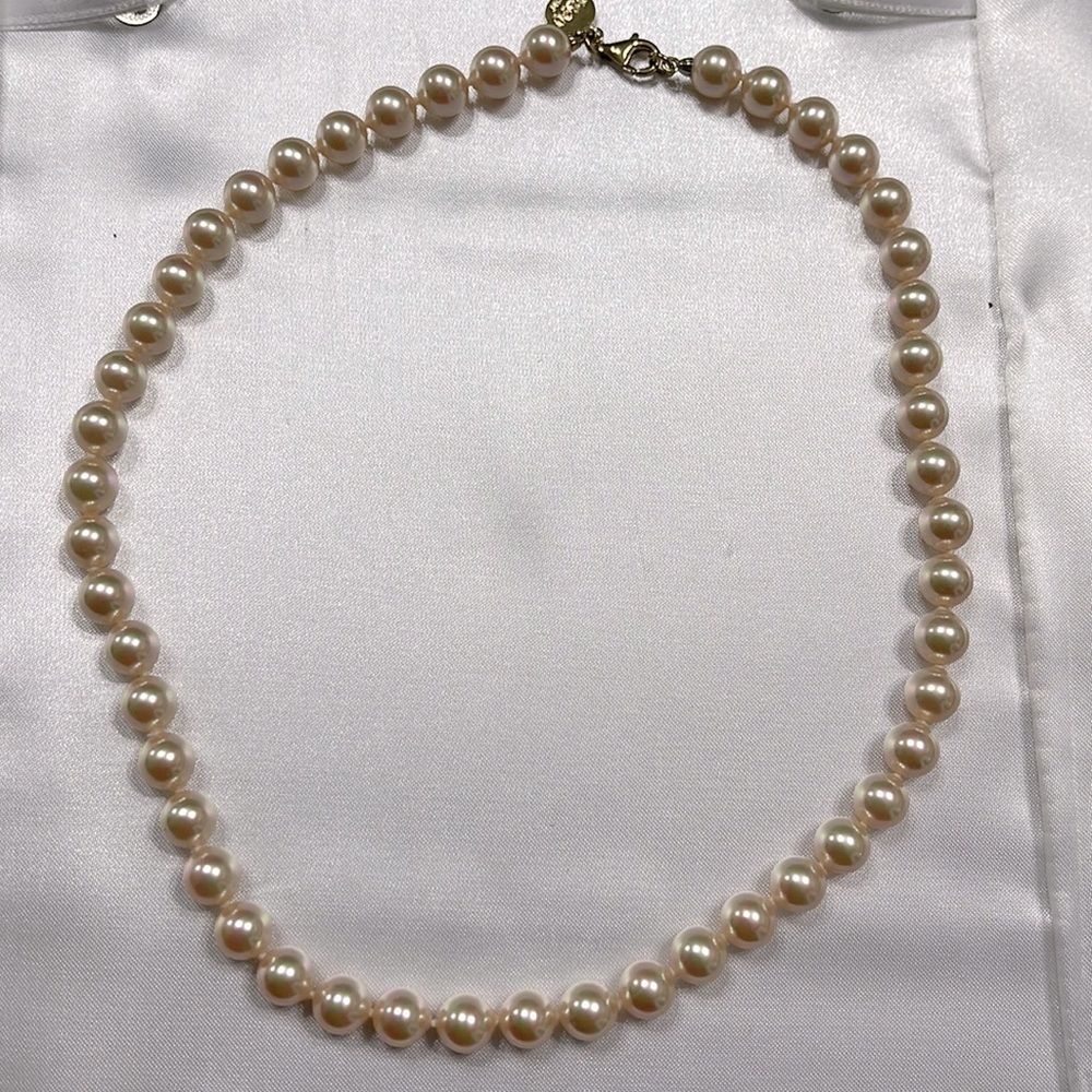 LIKE NEW MAJORICA CREAM 7 mm PEARL NECKLACE
